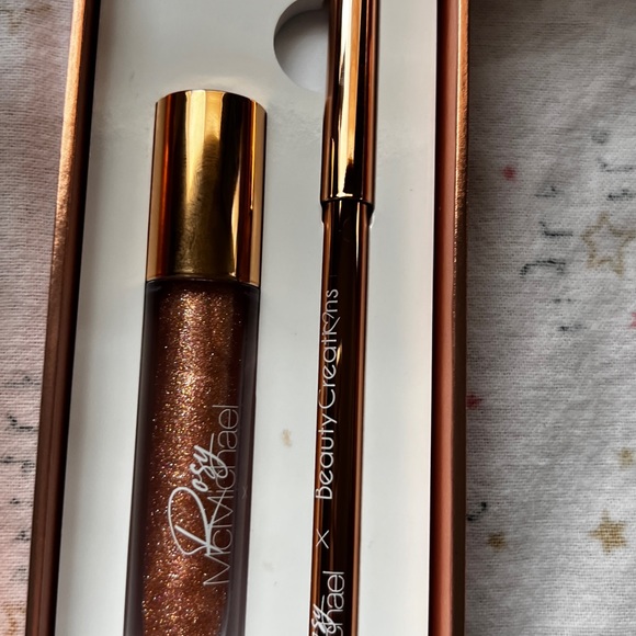 Un gloss hermoso - Picture 3 of 3